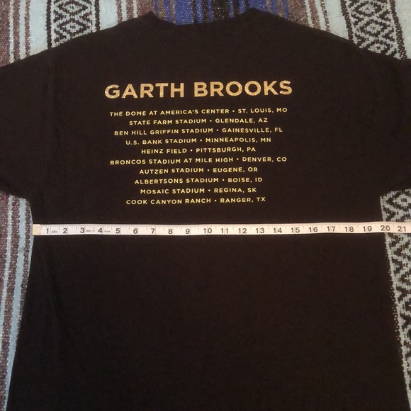 Garth Brooks Stadium Tour Concert Tee Shirt - Picture 10 of 11